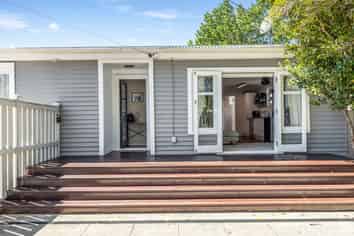 90 Glendale Road, Glen Eden