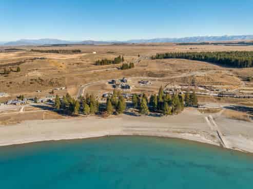 51-78/ Station Bay, Lake Tekapo