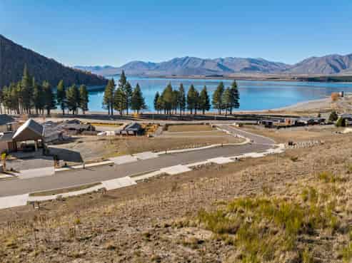 51-78/ Station Bay, Lake Tekapo