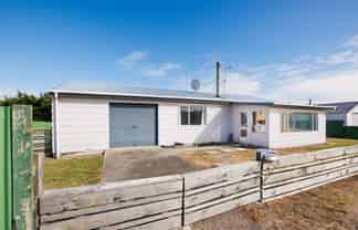 4 Te Awa Street, Foxton Beach