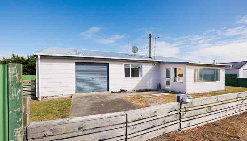 4 Te Awa Street, Foxton Beach