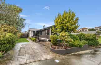 14 Livingstone Street, West End