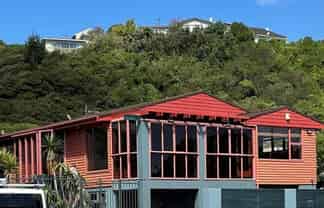 122 Mana Esplanade, Paremata