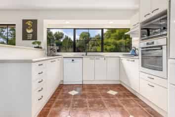 6 Stella Court, PARAPARAUMU