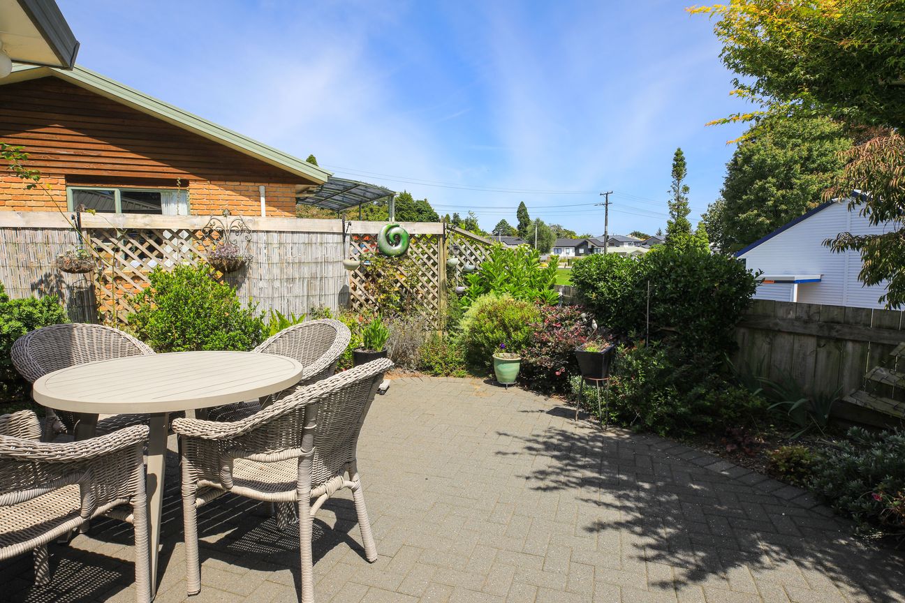 Private and Perfect - Vista 6