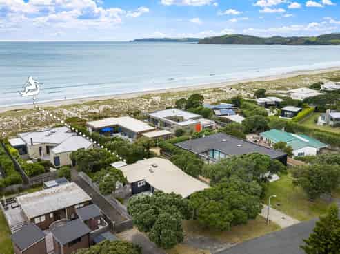 25 Esme Grove, Omaha