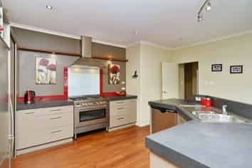 40 Glencullen Drive, Casebrook