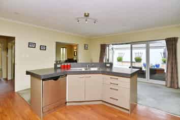 40 Glencullen Drive, Casebrook