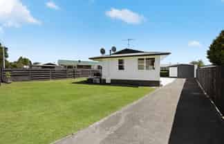 112 Saxbys Road, Deanwell