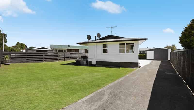 112 Saxbys Road, Deanwell