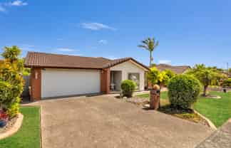 21 Saltwood Street, Red Beach