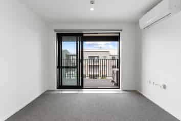 206/28C Eileen Newey Place, Henderson