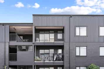 206/28C Eileen Newey Place, Henderson