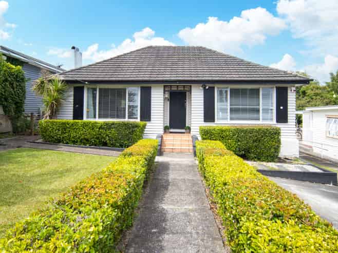 28 Norman Road, Titirangi
