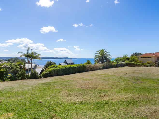 22 Durness Place, Red Beach