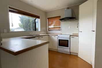 13B Cambrai Avenue, Mount Roskill