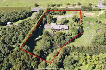 505 Old Highway, Whakamarama