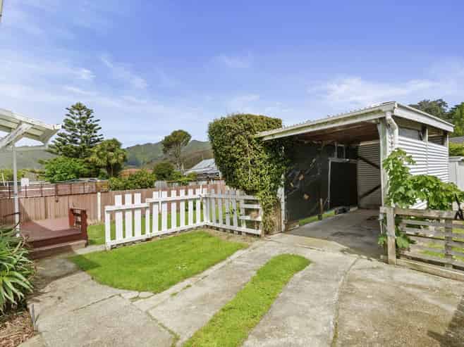 12 Pilcher Crescent , Naenae