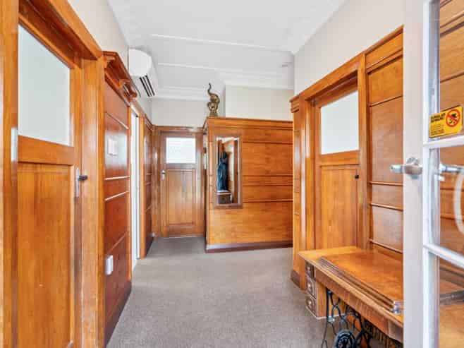 33A Glen Road, Mornington