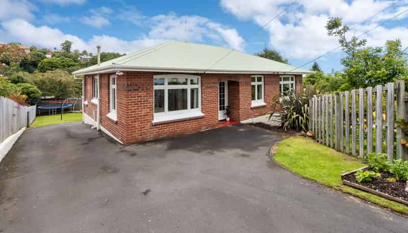 33A Glen Road, Mornington