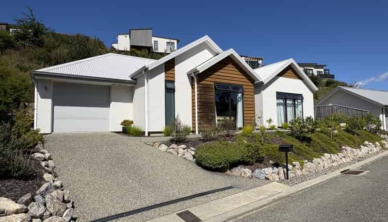 11 Waterson Lane, Stoke