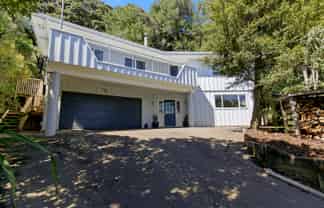 233A Whites Line East, Waiwhetu