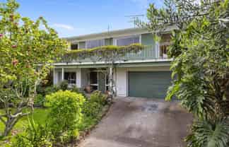 1068 Whangaparaoa Road, Matakatia