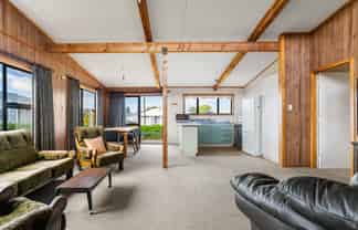 107 Lorraine Place, Whangamata