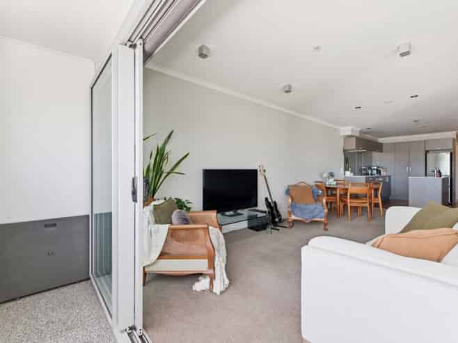 303/277 Maunganui Road, Mount Maunganui