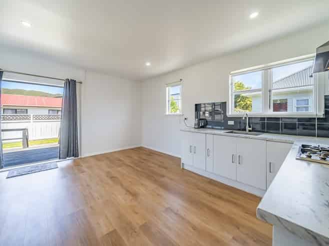 78 Hall Crescent, Epuni