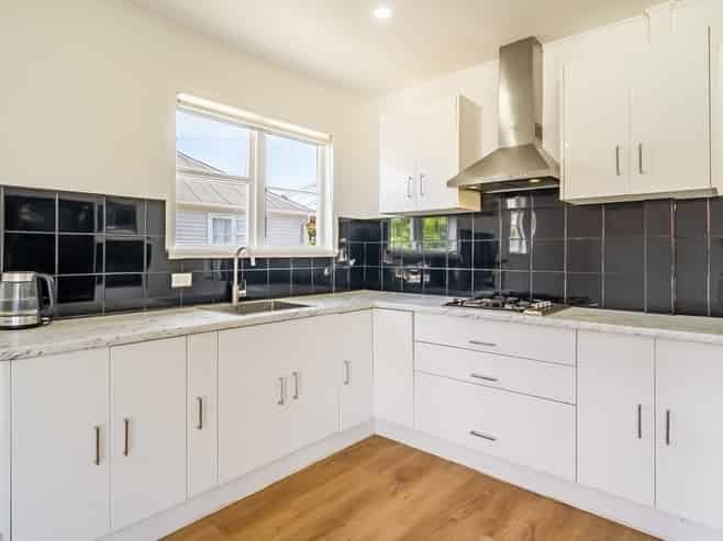 78 Hall Crescent, Epuni