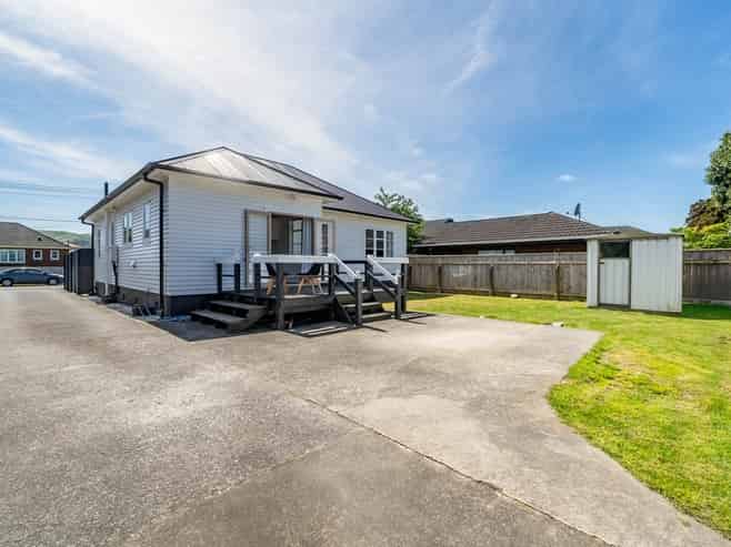 78 Hall Crescent, Epuni