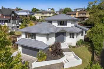 24 Goldfinch Rise, Unsworth Heights