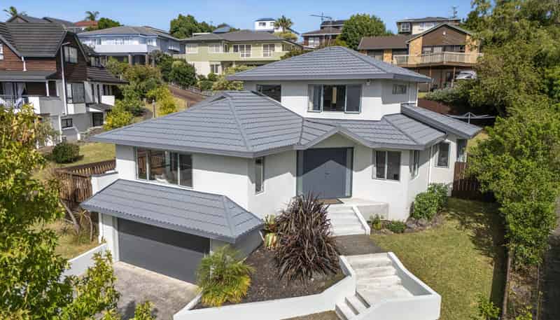 24 Goldfinch Rise, Unsworth Heights