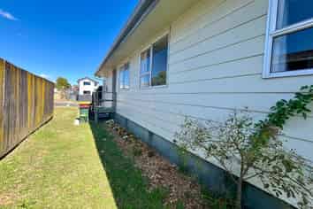 77 Lewisham Street, Highland Park