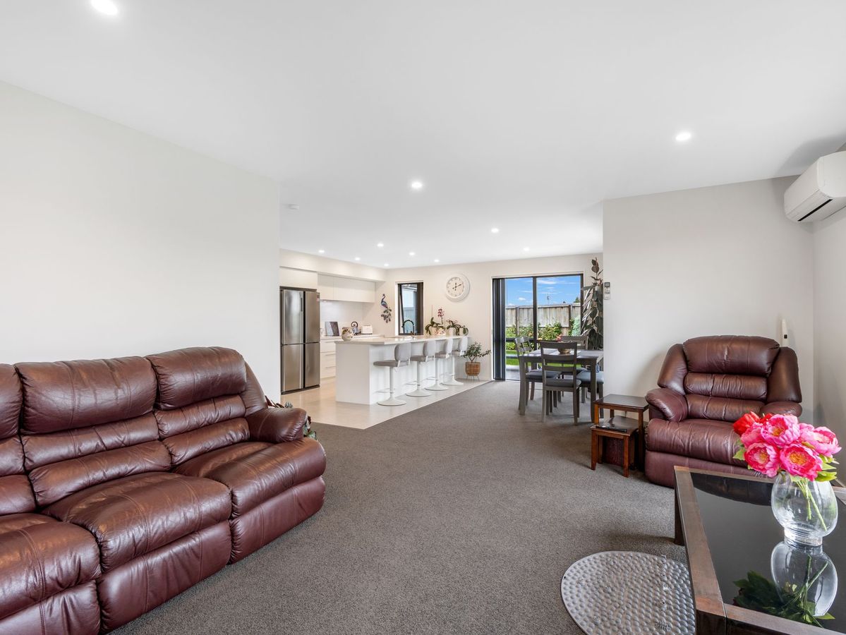A 4 Bed or 3 Bed With An Office - You Decide - Mehr