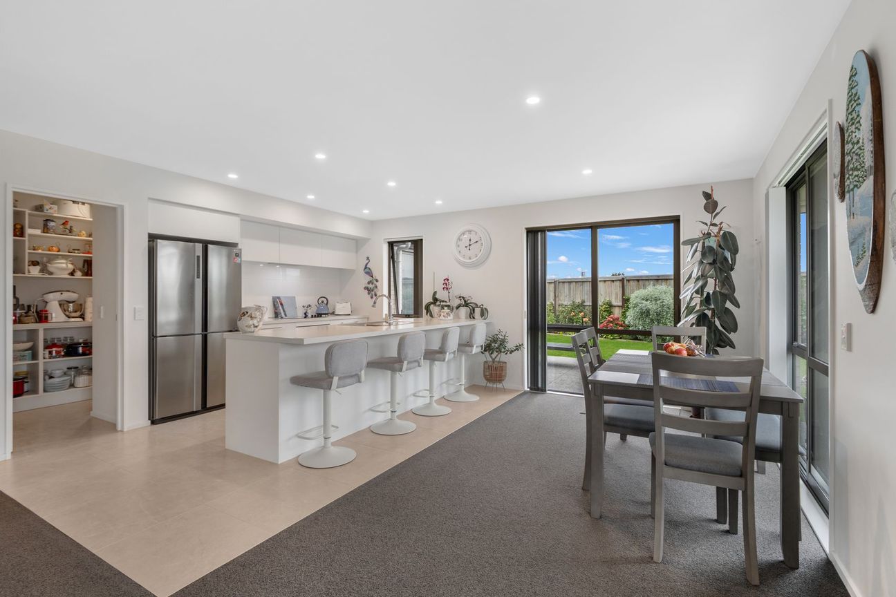 Top Value Immaculate 4 Bed In Amberley – pohled 2