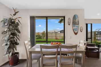 23 Merino Crescent, Amberley