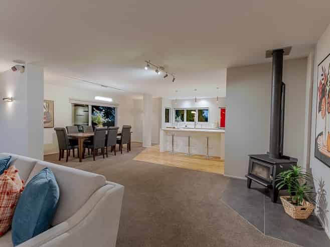 34 Menin Road, Raumati South