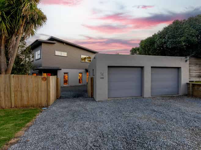 34 Menin Road, Raumati South