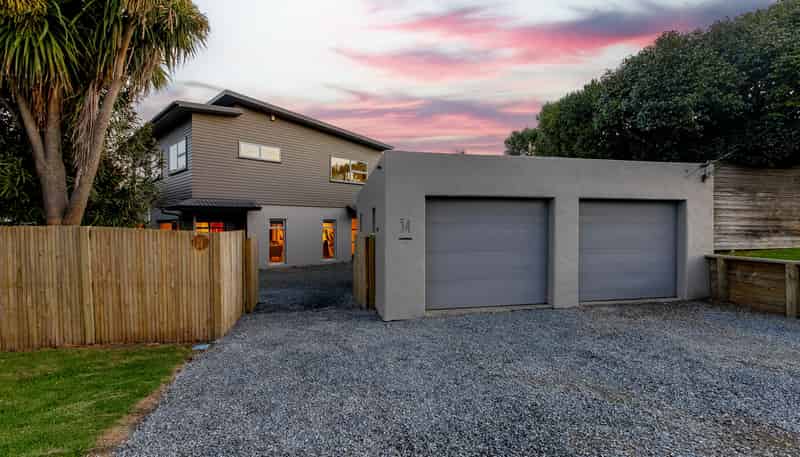 34 Menin Road, Raumati South
