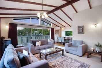 211 Woodlands Park Road, Titirangi