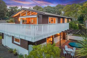 211 Woodlands Park Road, Titirangi