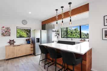 2D Foster Avenue, Huia