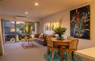 2/22 Exeter Street, Merivale