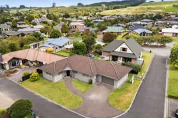 61 Hodgkins Street, Pukehangi