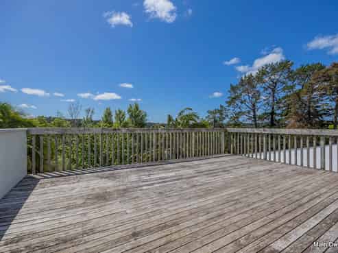 94 The Avenue, Lucas Heights