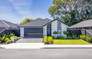 61 Henshaw Street, Woodend