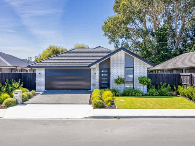 61 Henshaw Street, Woodend