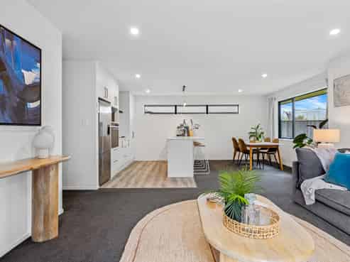 61 Henshaw Street, Woodend